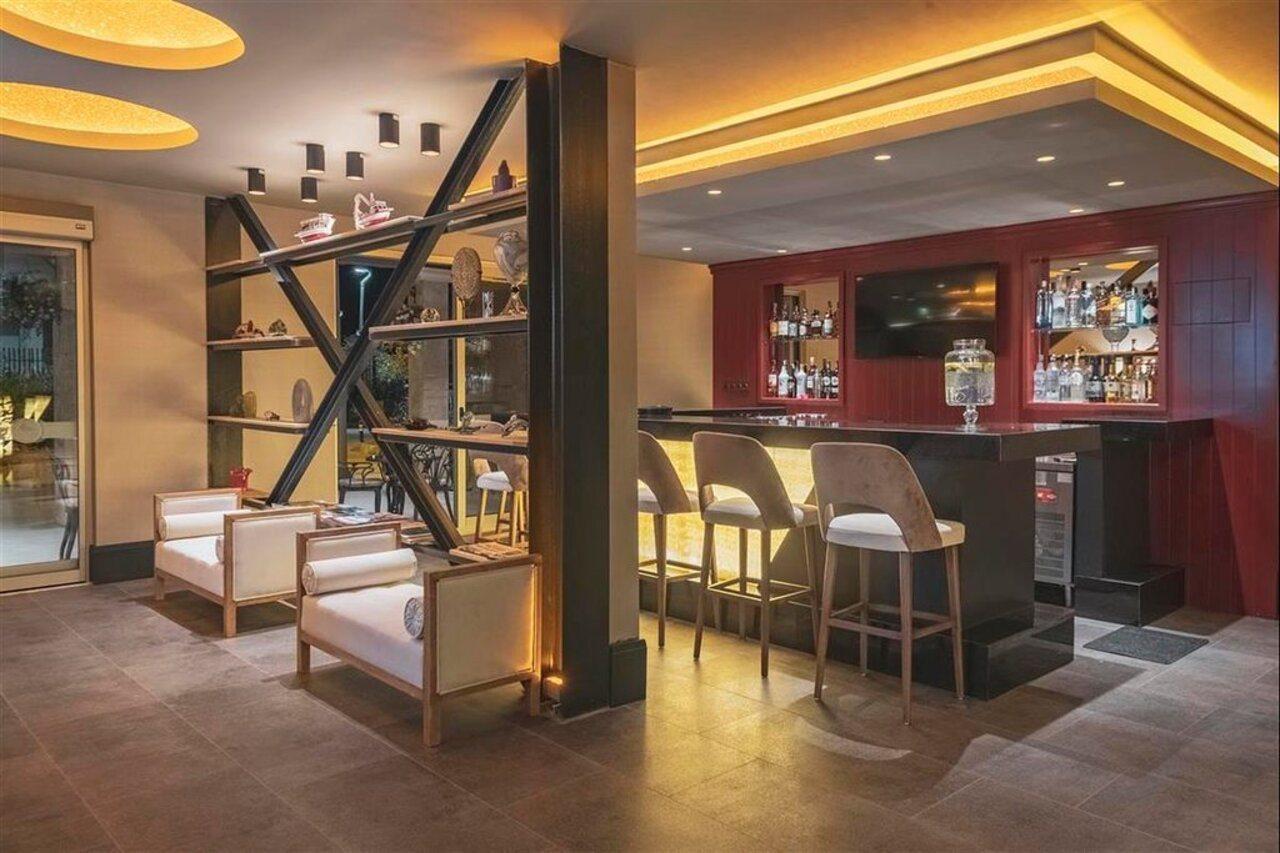 Hotel Marina Bay Goecek Екстериор снимка