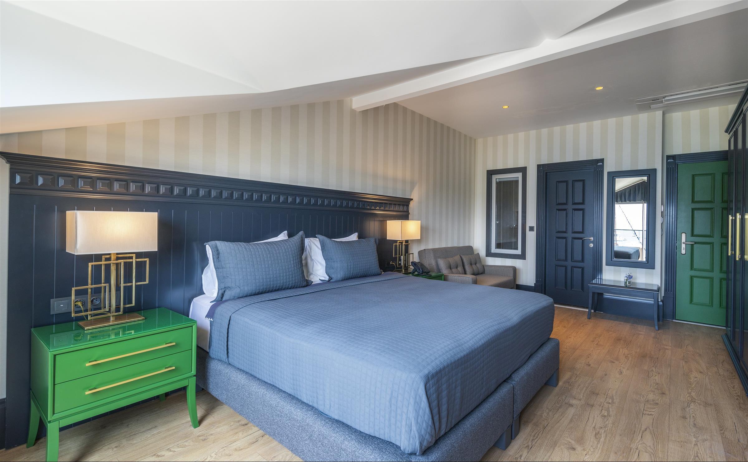 Hotel Marina Bay Goecek Екстериор снимка