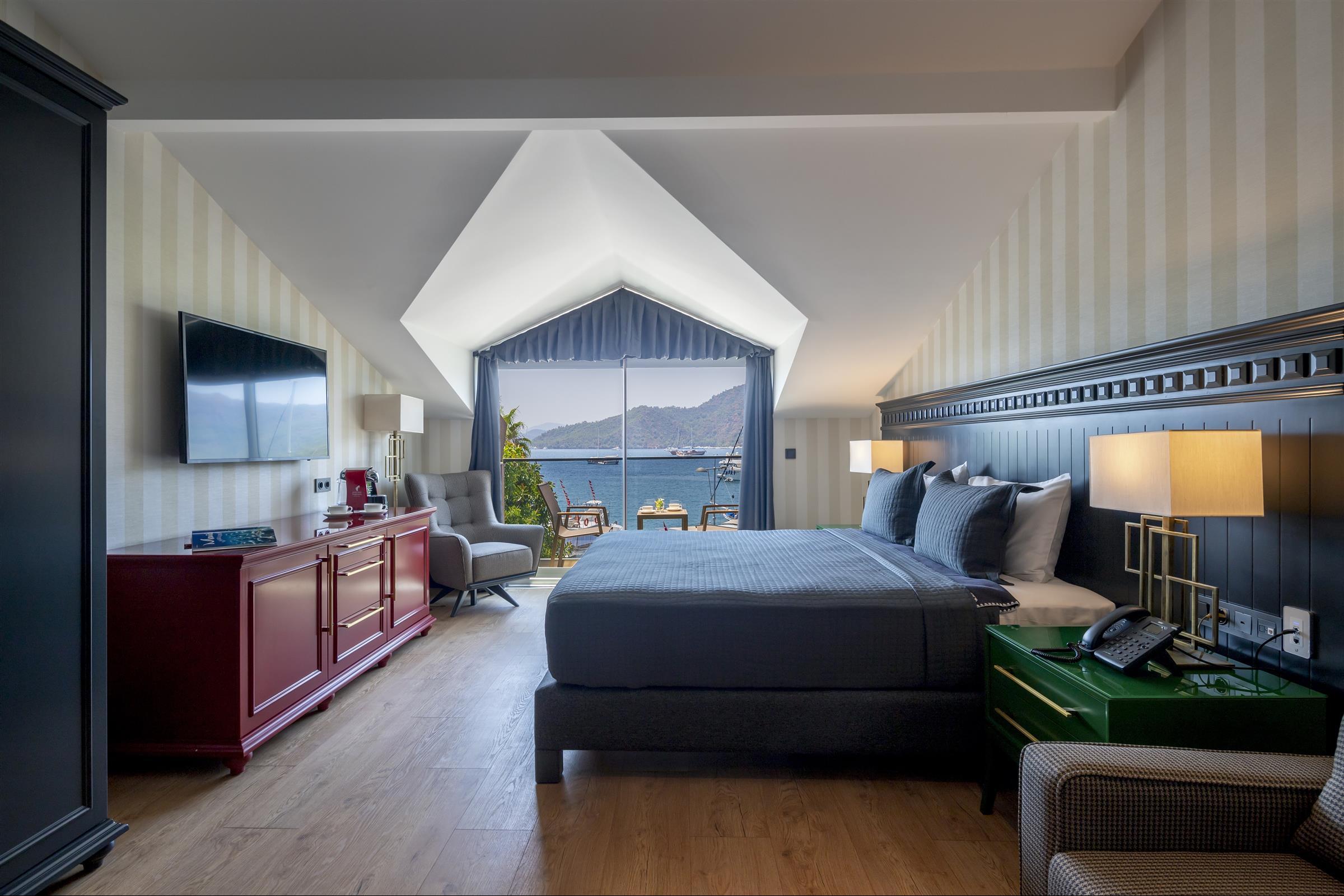 Hotel Marina Bay Goecek Екстериор снимка