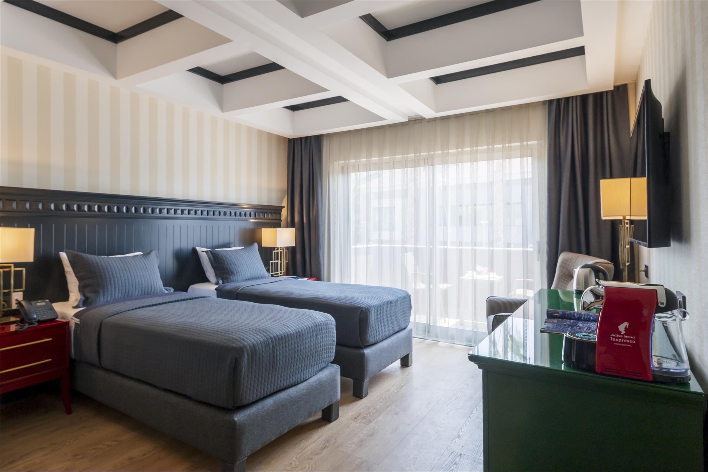 Hotel Marina Bay Goecek Екстериор снимка