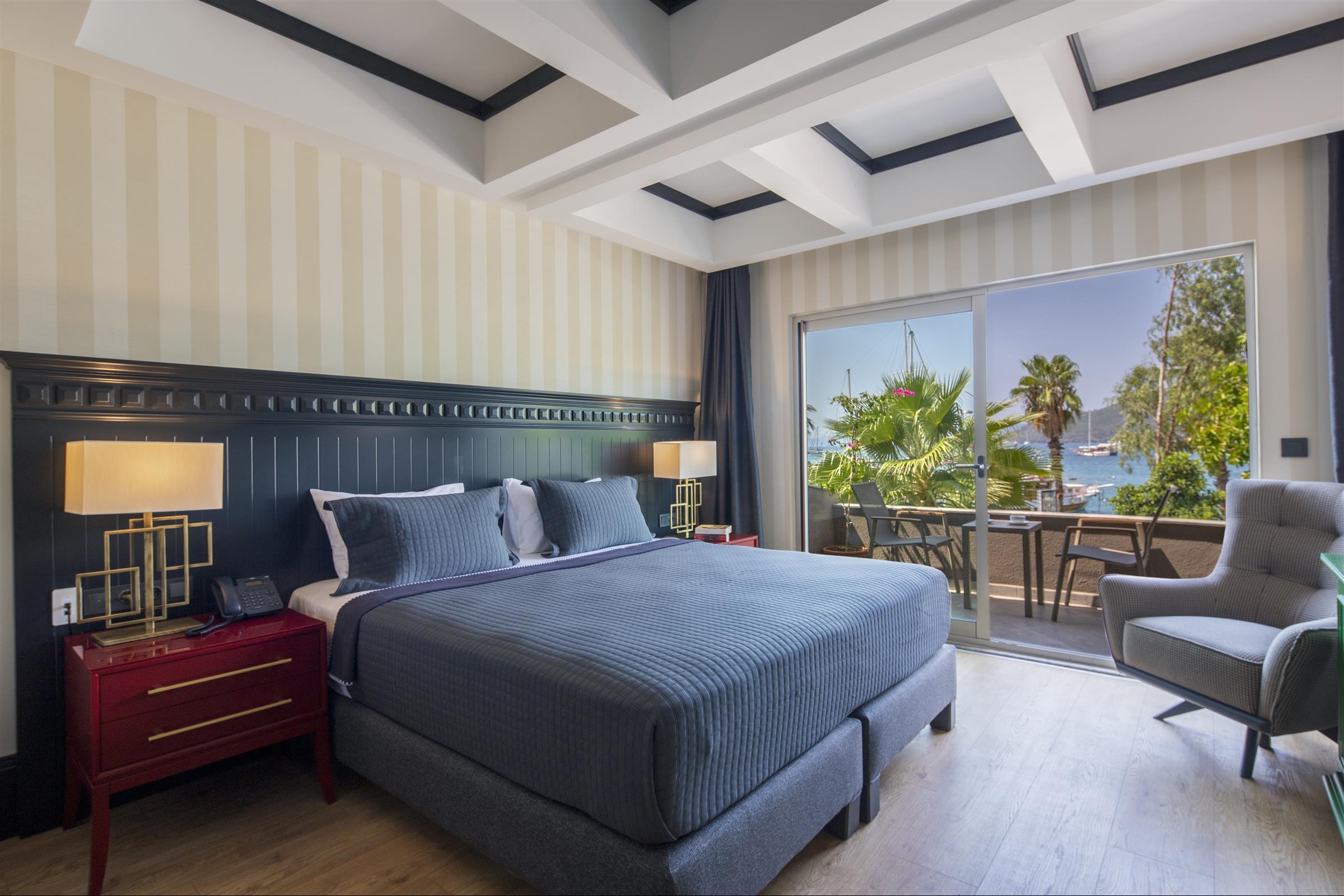 Hotel Marina Bay Goecek Екстериор снимка