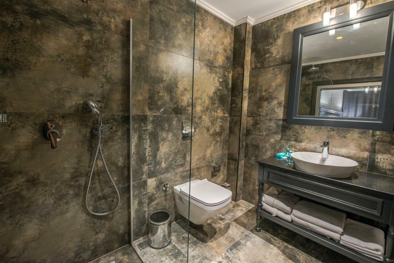 Hotel Marina Bay Goecek Екстериор снимка