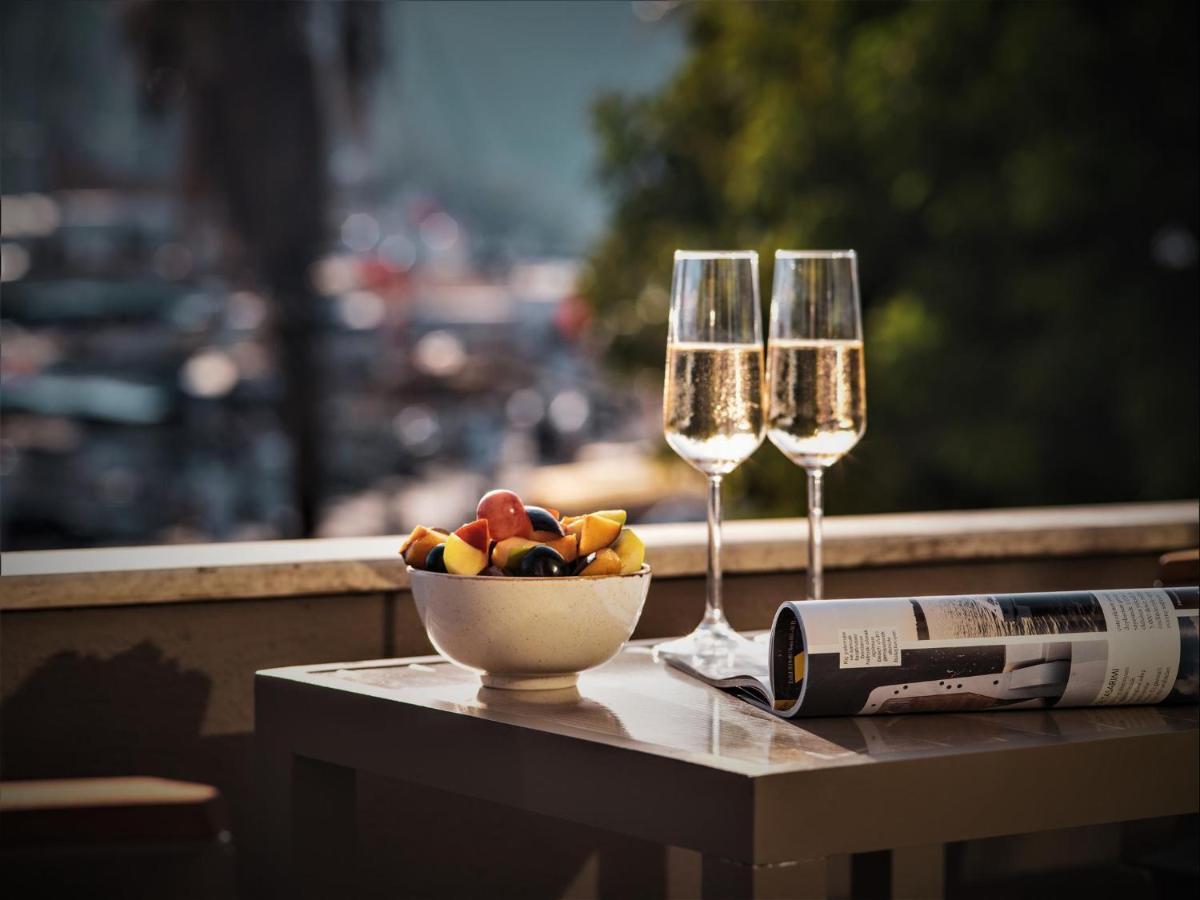 Hotel Marina Bay Goecek Екстериор снимка